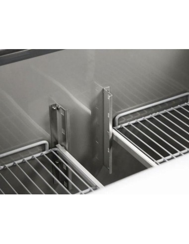 Saladette réfrigérée 3 portes avec 18 bacs GN 1/6 - 623 L - 4