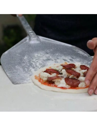 Pelle à pizza en aluminium non traité 32 x 30 cm