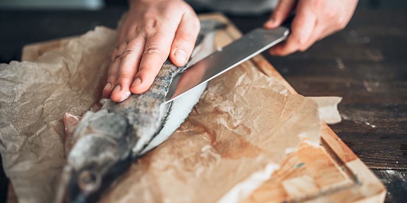 Comment choisir son couteau à poisson professionnel ? 
